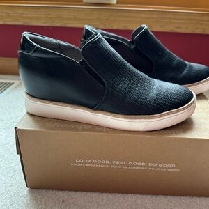 Dr. Scholl's Black Textured Slip-On Sneakers